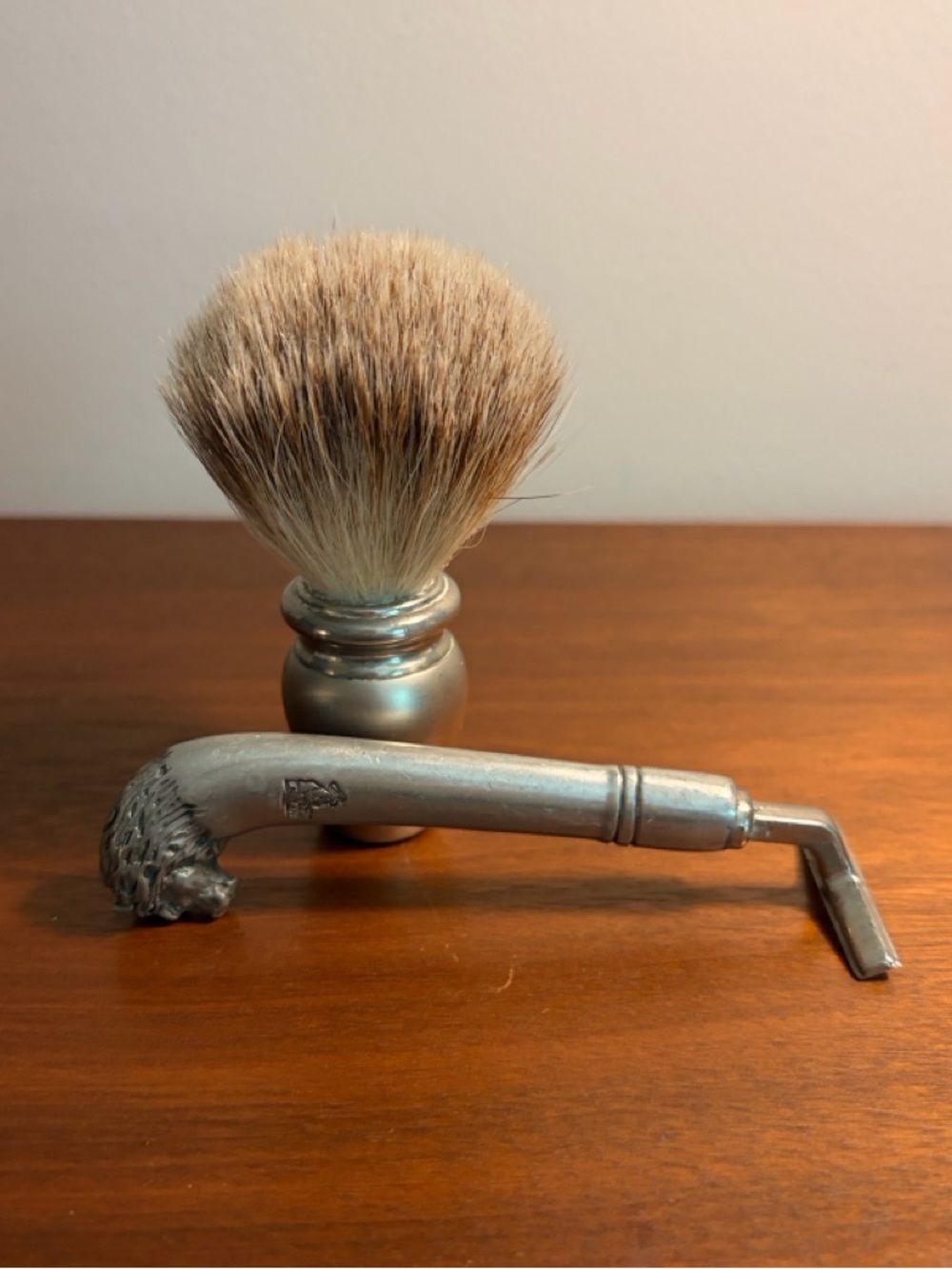 Vintage Mid Century Concord England Lionshead Razor Set